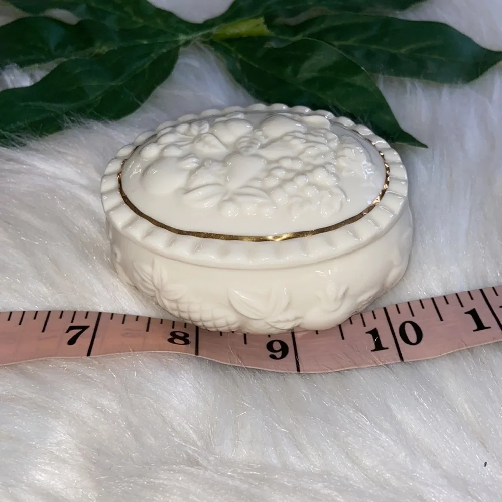 Vintage 1998 Lenox Fruits Of Life Handcrafted Porcelain Ceramic Trinket Box